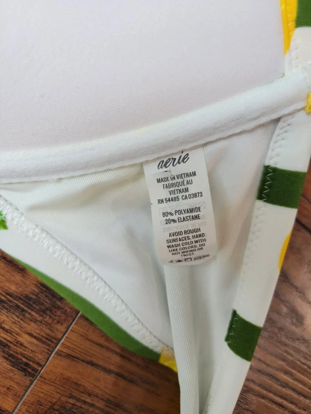 AERIE Lemon Stripe Underwire Push-Up Halter Bikini Swim Top sz 38DD EUC Beach